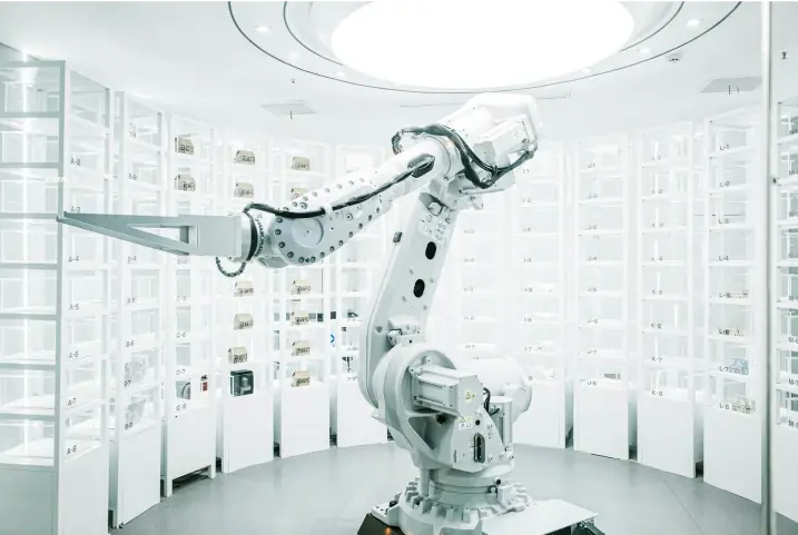 Robotic-arm-in-lab